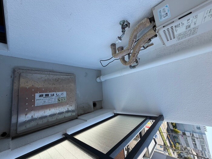 物件内観写真13　(洗濯機置場)