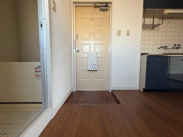 物件内観写真14　(玄関)