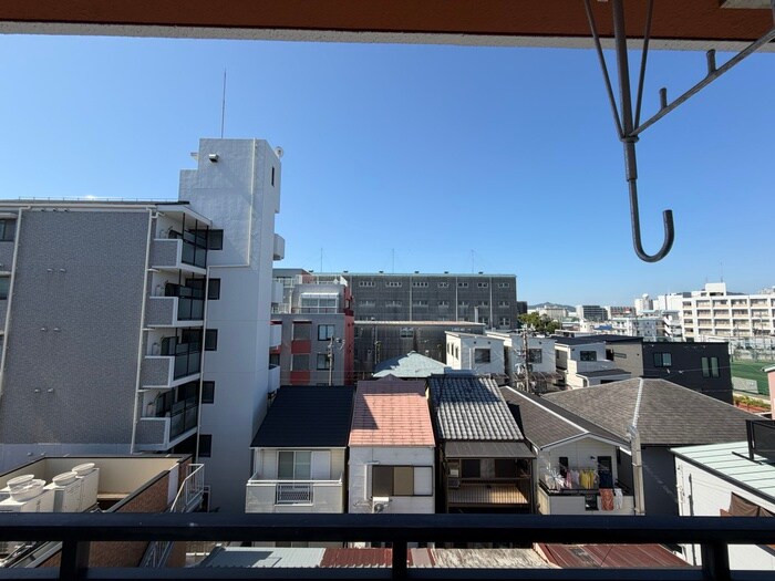 物件内観写真16　(室内からの展望)