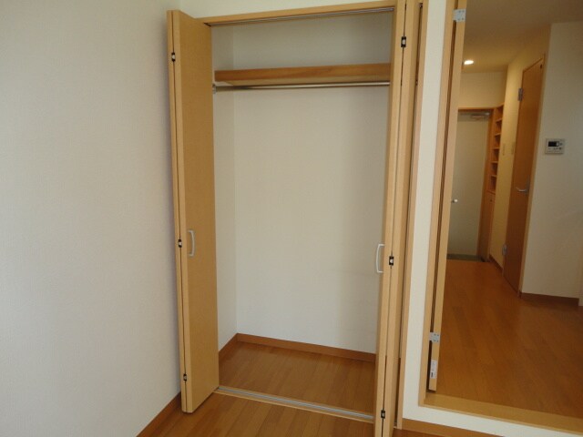物件内観写真10　(収納)
