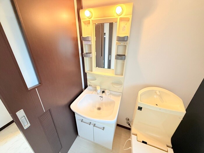 物件内観写真9　(洗面)