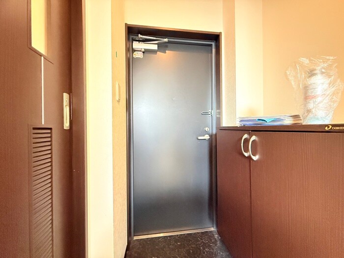 物件内観写真15　(玄関)