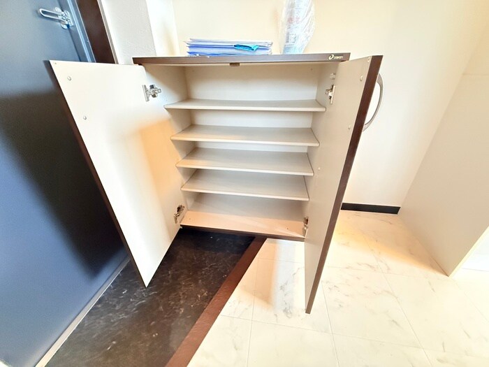 物件内観写真16　(靴箱)