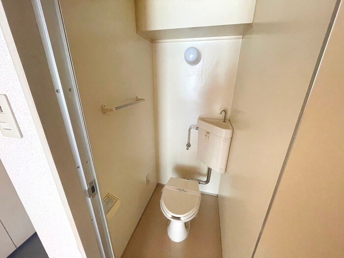 物件内観写真13　(トイレ)