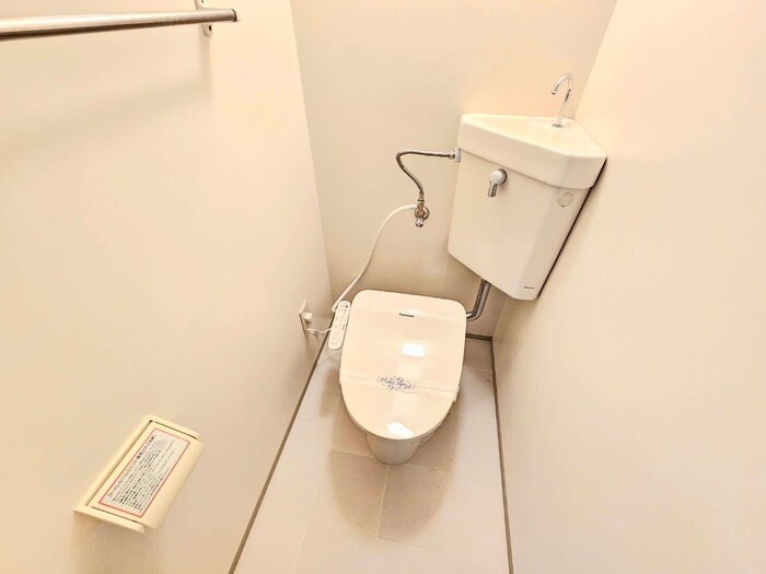 物件内観写真16　(トイレ)