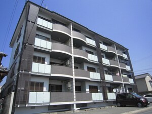 北前田マンション　南棟外観写真