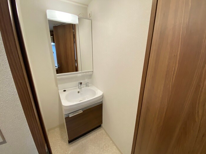物件内観写真12　(洗面)