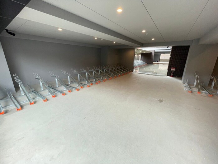 物件外観写真5　(駐輪場)