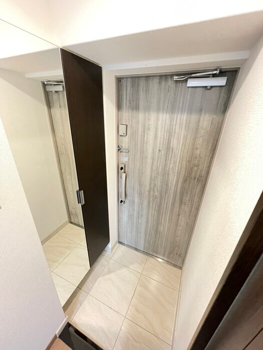 物件内観写真14　(玄関)