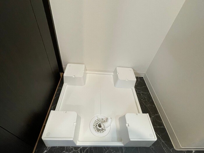 物件内観写真17　(洗濯機置場)