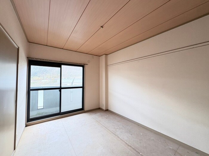 物件内観写真9　(居室)