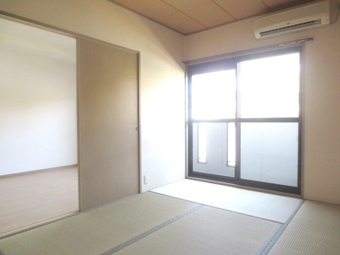 物件内観写真11　(居室)