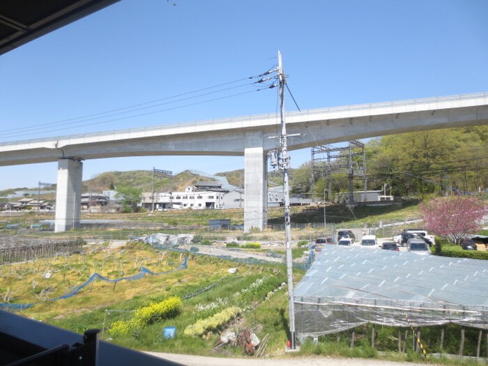 物件内観写真13　(室内からの展望)