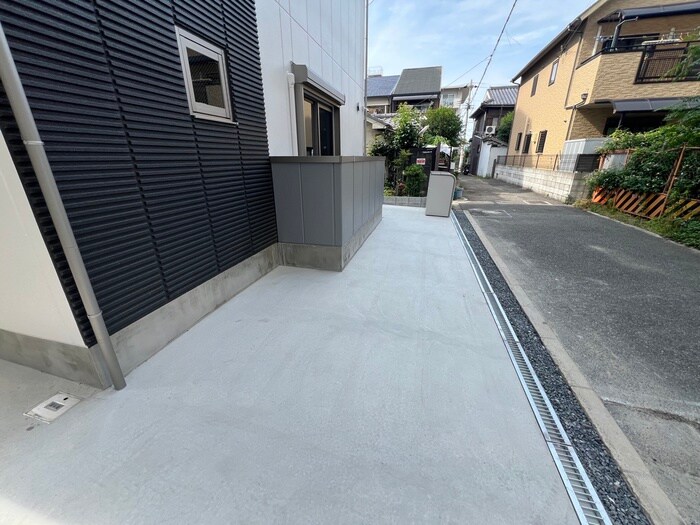 物件外観写真6　(駐輪場)