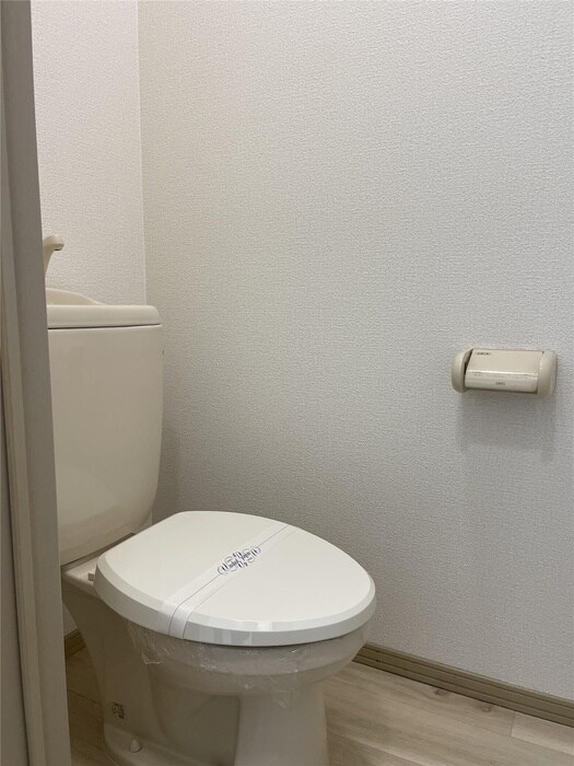 物件内観写真8　(トイレ)