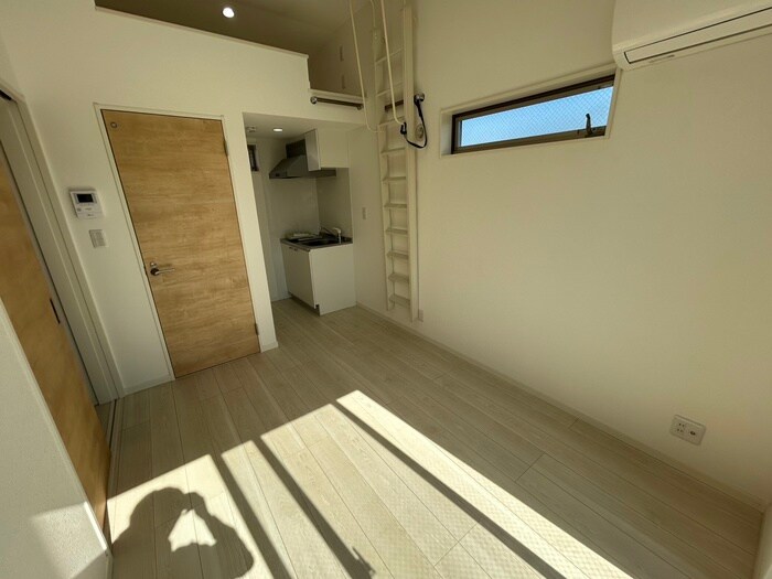 物件内観写真8　(居室)