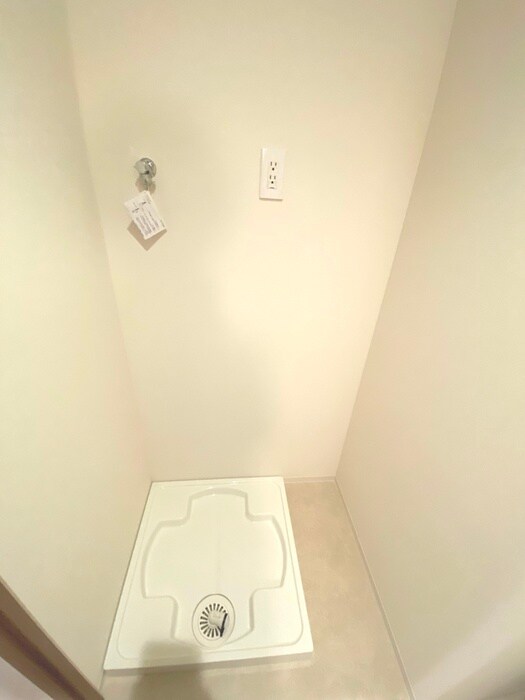 物件内観写真7　(洗濯機置場)