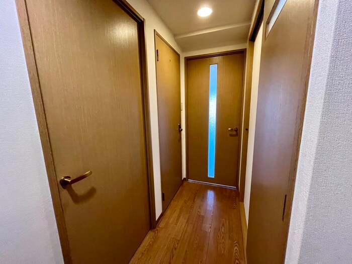 物件内観写真21　(廊下)