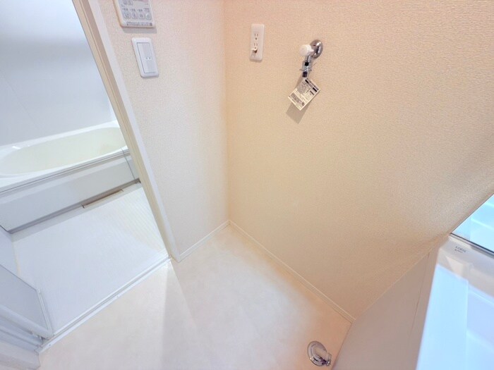 物件内観写真19　(洗濯機置場)