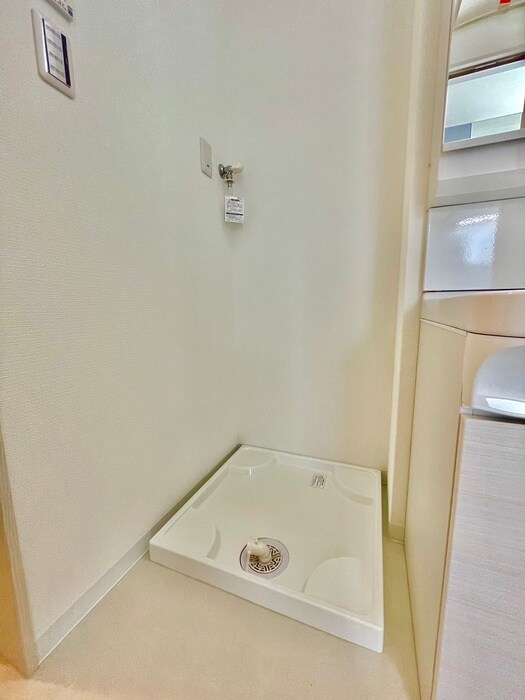 物件内観写真12　(洗濯機置場)