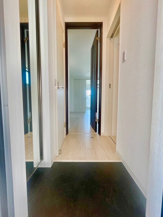 物件内観写真16　(玄関)