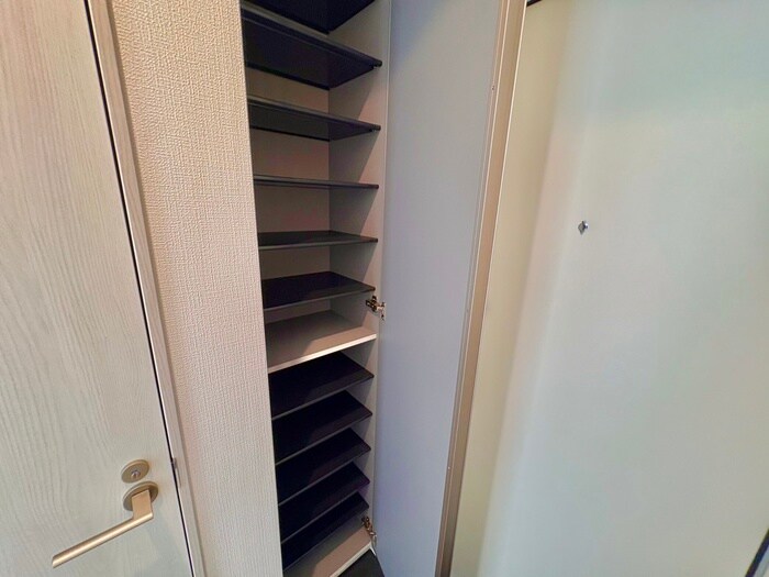 物件内観写真18　(靴箱)