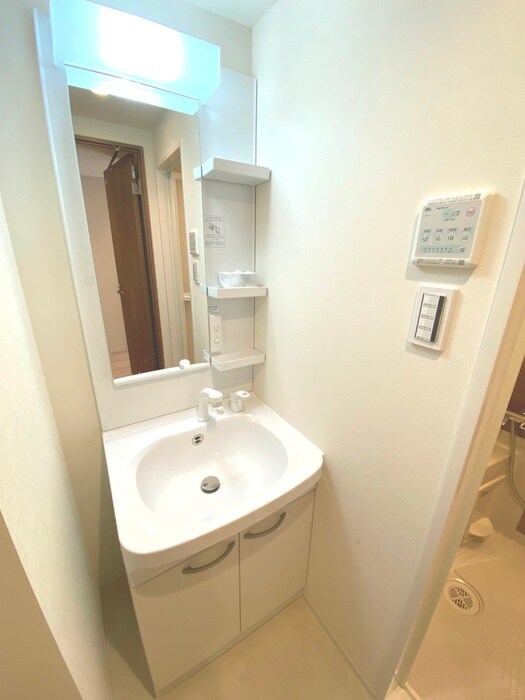 物件内観写真6　(洗面)