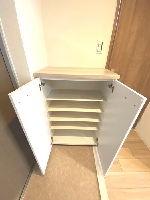 物件内観写真16　(靴箱)