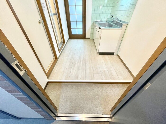 物件内観写真19　(玄関)