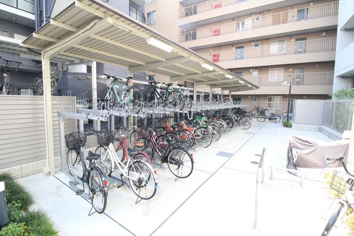 物件外観写真4　(駐輪場)