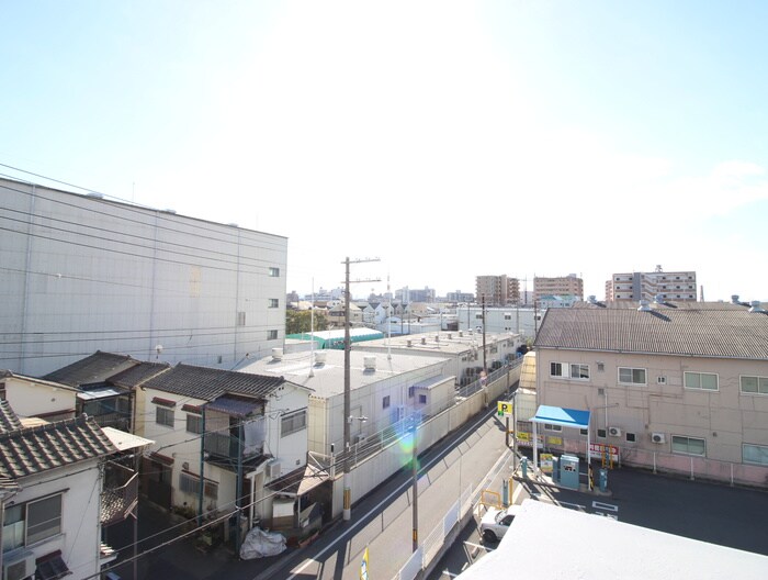 物件内観写真17　(室内からの展望)