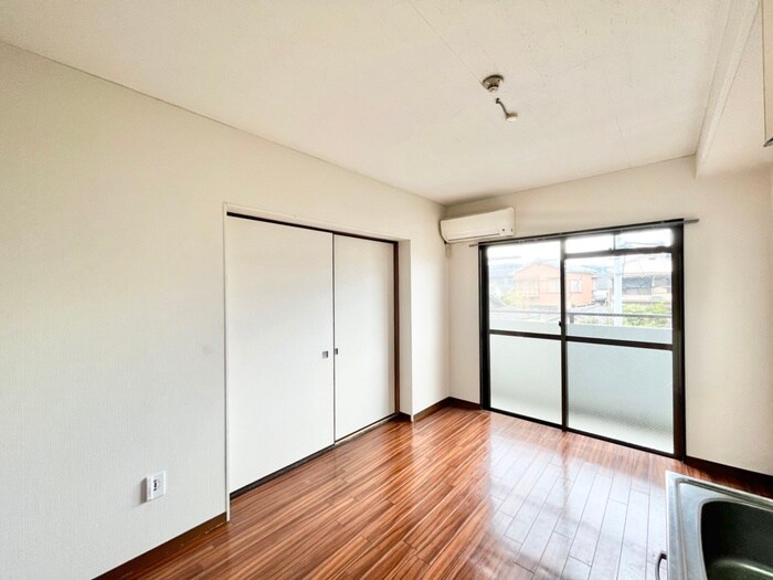 物件内観写真7　(居室)