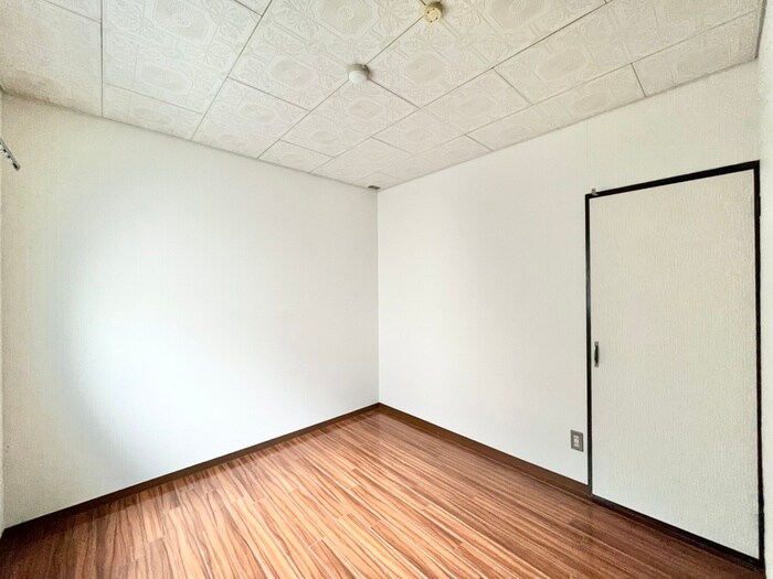 物件内観写真10　(居室)