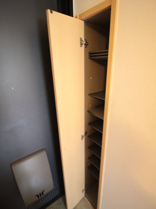 物件内観写真18　(靴箱)