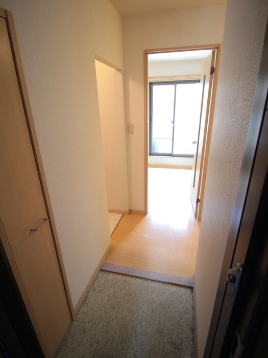 物件内観写真19　(玄関)