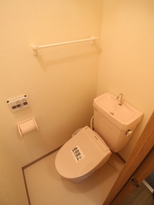 物件内観写真11　(トイレ)