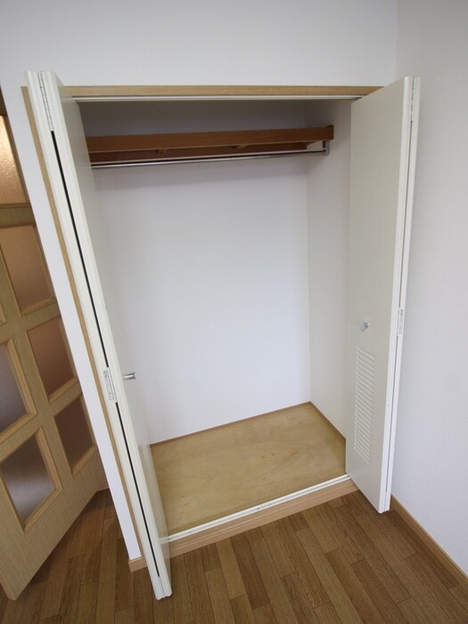 物件内観写真13　(収納)