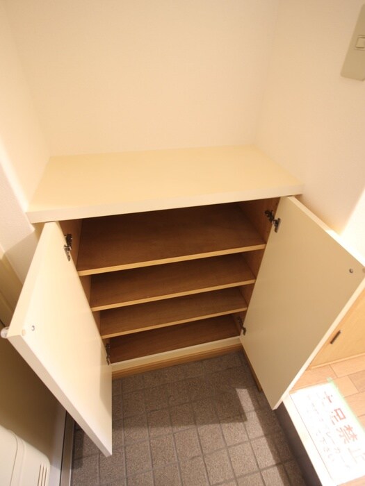 物件内観写真14　(靴箱)