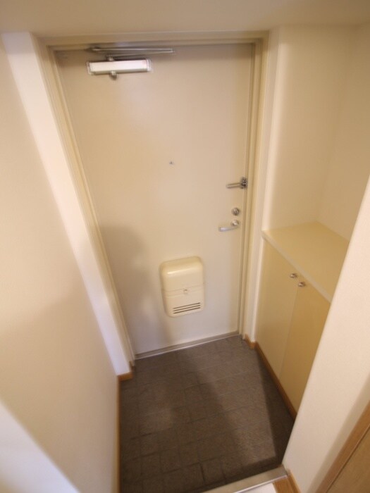 物件内観写真15　(玄関)
