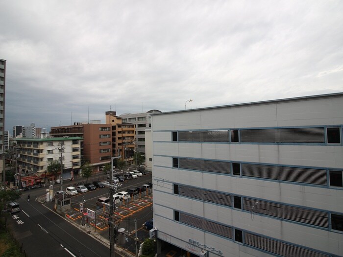 物件内観写真18　(室内からの展望)