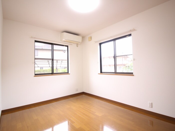 物件内観写真9　(居室)