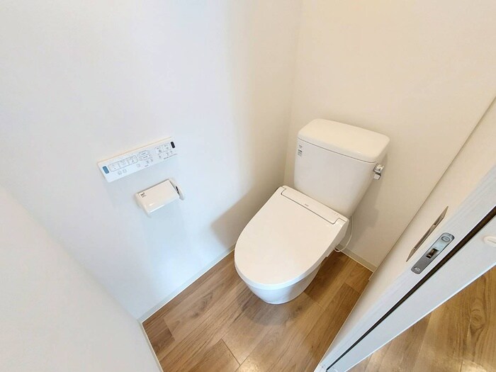 物件内観写真16　(トイレ)