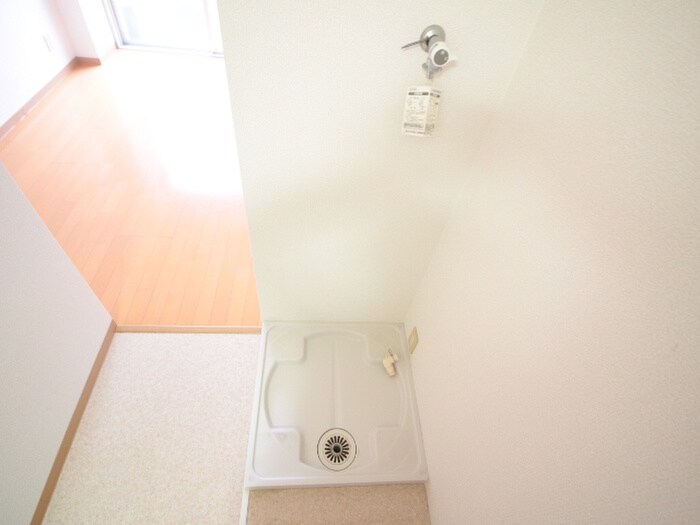 物件内観写真14　(洗濯機置場)