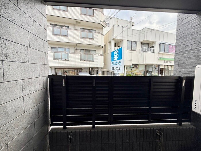 物件内観写真13　(室内からの展望)