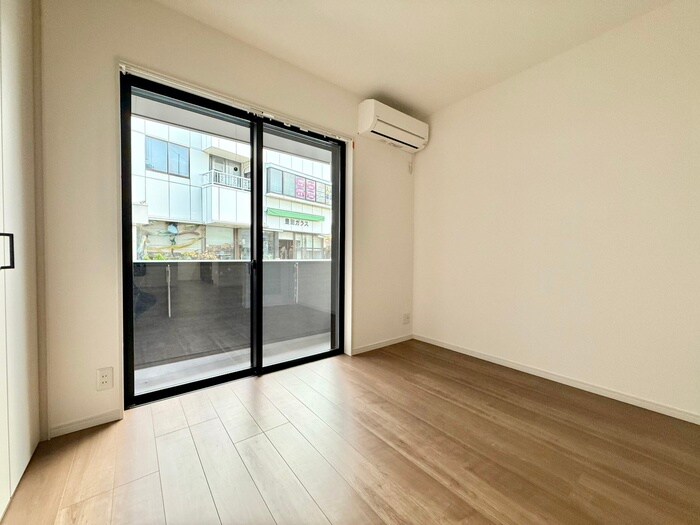 物件内観写真13　(居室)