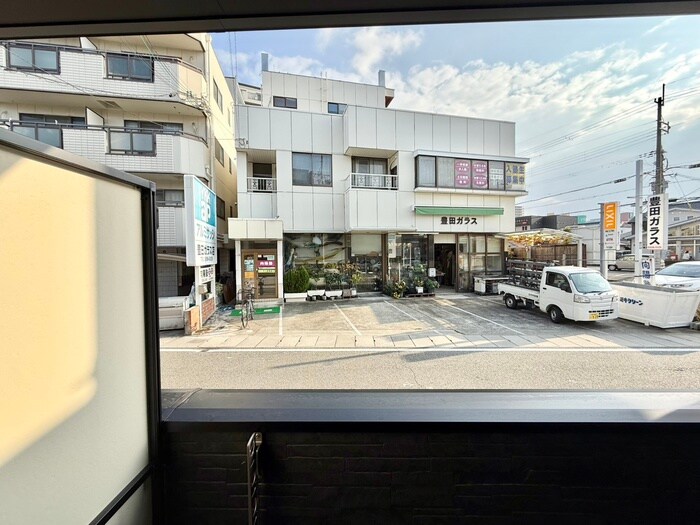 物件内観写真14　(室内からの展望)