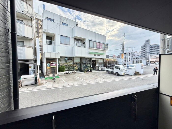 物件内観写真15　(室内からの展望)