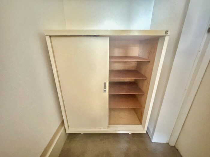 物件内観写真15　(靴箱)