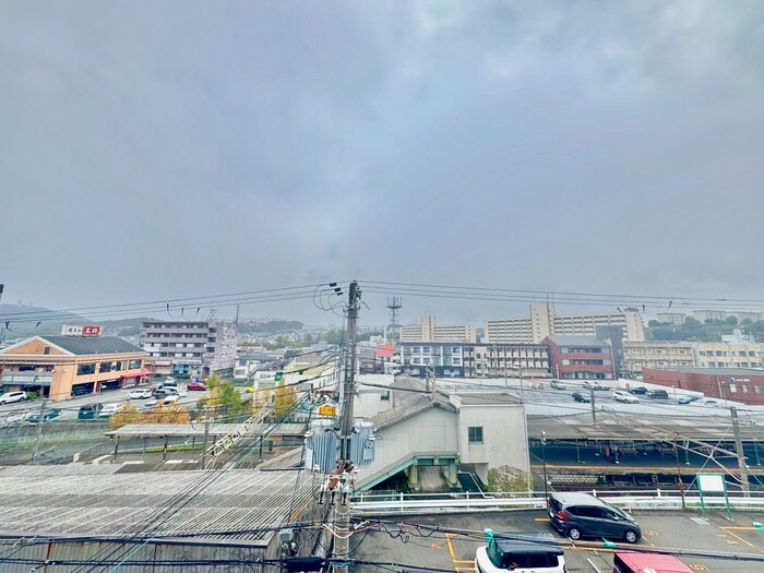 物件内観写真17　(室内からの展望)