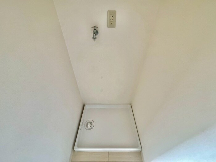 物件内観写真18　(洗濯機置場)